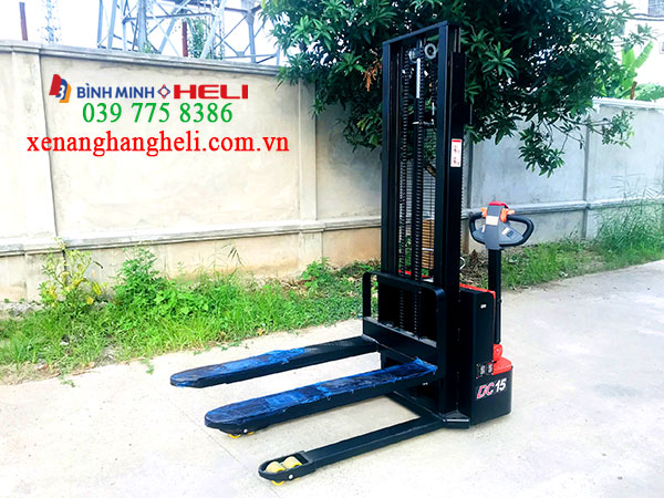 Giá Xe Nâng Tay Cao Chạy điện 1.5 Tấn