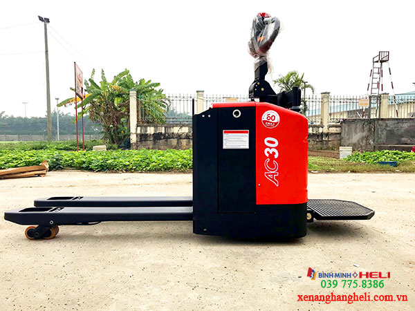 Xe Nâng điện Thấp đứng Lái Cbd30