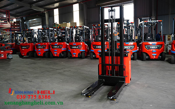 Xe Nâng Tay điện đứng Lái Cho Pallet 1 Mặt